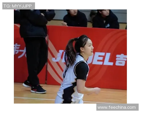 中国女篮热身赛连胜三场18岁新星表现抢眼核心缺阵引发讨论